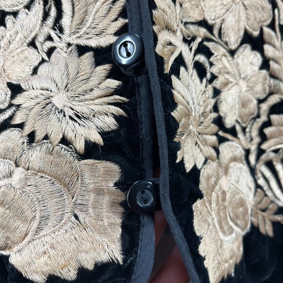 Vest Womens Medium Velvet Embroidered Black Floral Boho Festival 18"PTP - Picture 5 of 6